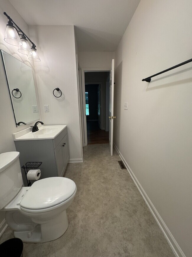 Building Photo - 46 Madison Heights Dr