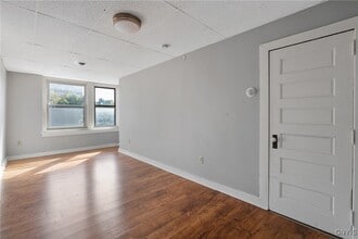 Building Photo - 319-25 N Salina St