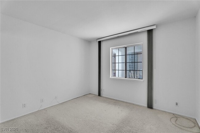 Building Photo - 8744 Captains Pl