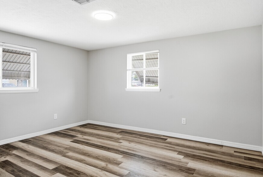 Building Photo - 4810 Guardian Ave