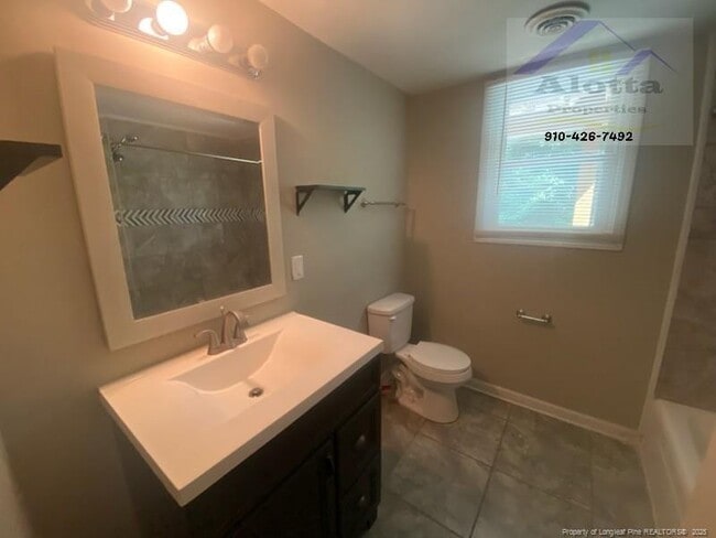 Building Photo - 5312 Bluewater Pl