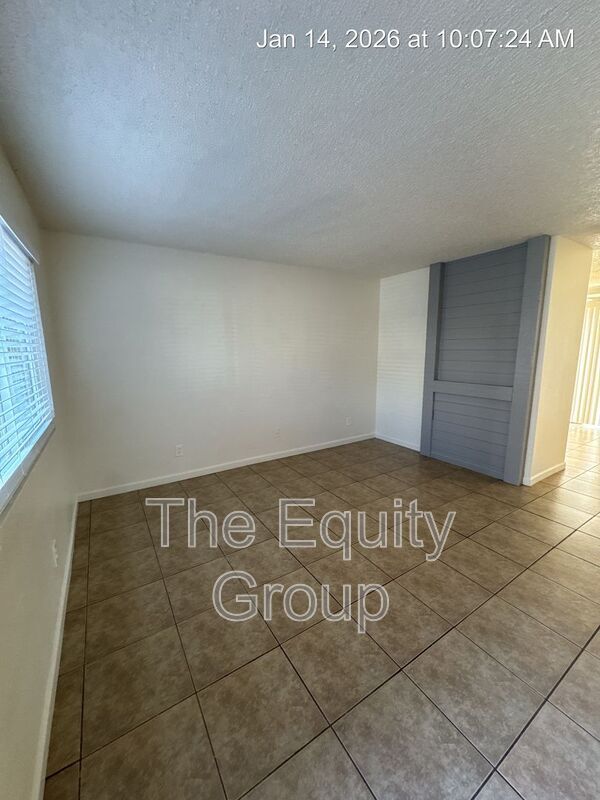 Building Photo - 809 Monarch Cir