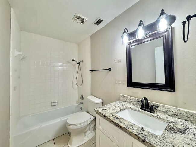 Building Photo - Lake Buckeye Condo