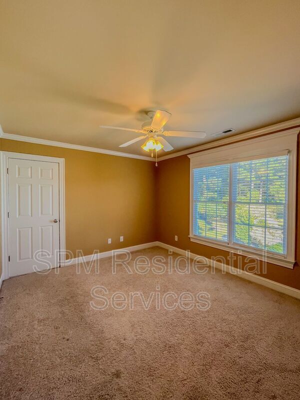 Building Photo - 726 Wine Cellar Cir
