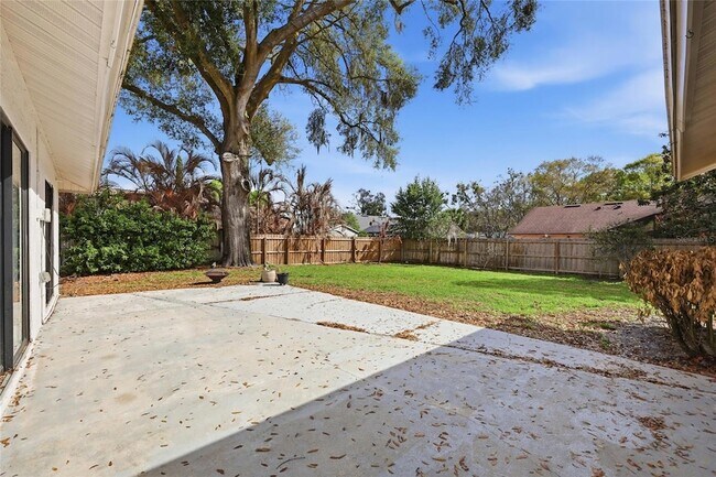 Building Photo - 645 Rosemere Cir