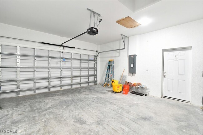 Building Photo - 706 Coolidge Ave