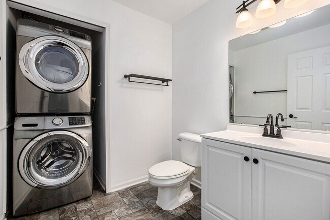 Building Photo - 1947 Lindsay Ln