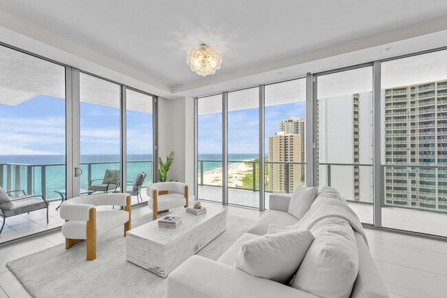 Building Photo - 3100 N Ocean Dr