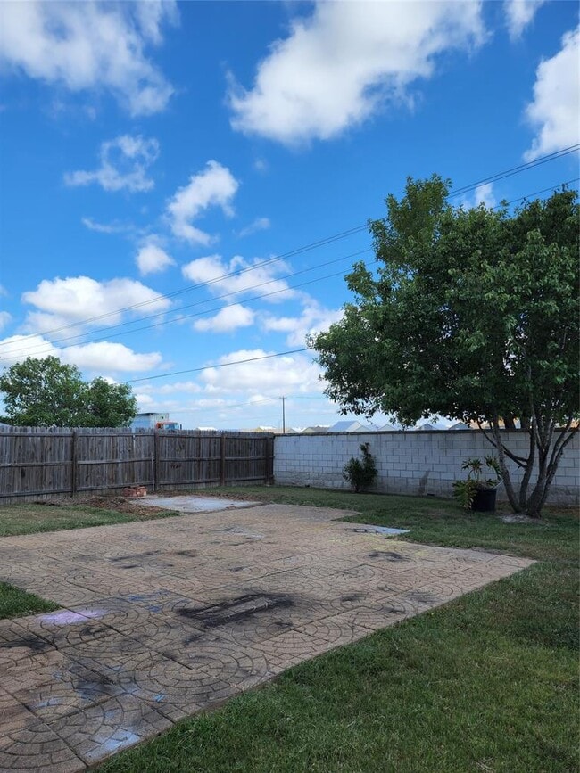 Building Photo - 18016 Honey Locust Ln