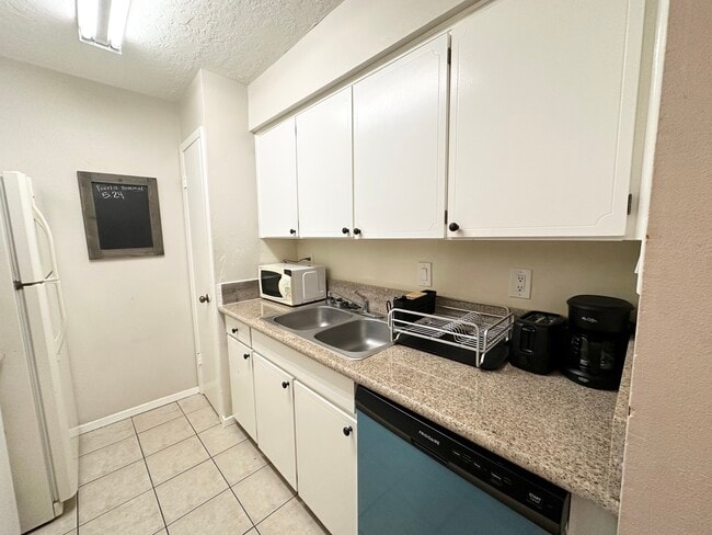 Building Photo - 3224 Timmons Ln