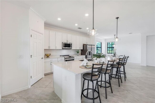 Building Photo - 2375 Montserrat Ln
