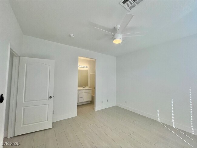 Building Photo - 10748 Tuscan Ct