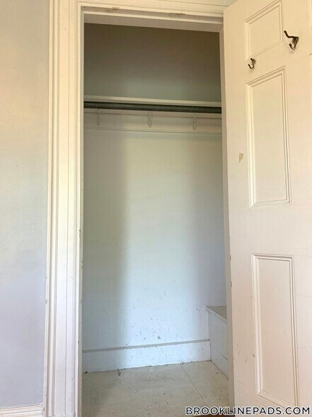 Building Photo - 1726 Beacon St