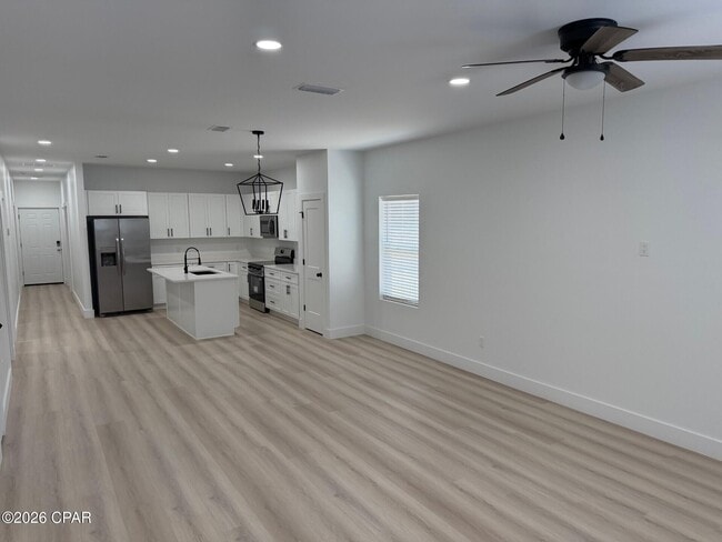 Building Photo - 2512 N Bonita Ave