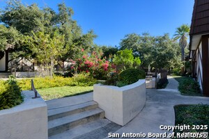 Building Photo - 8715 Starcrest Dr