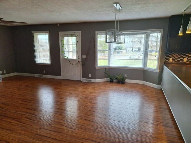 Building Photo - 1084 Nease Dr