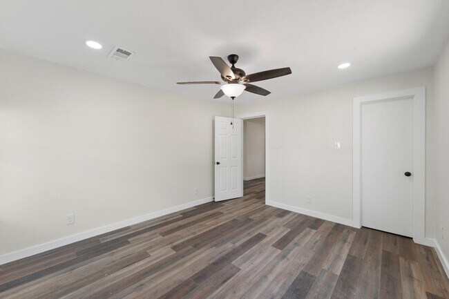 Building Photo - 1105 Maxfield St