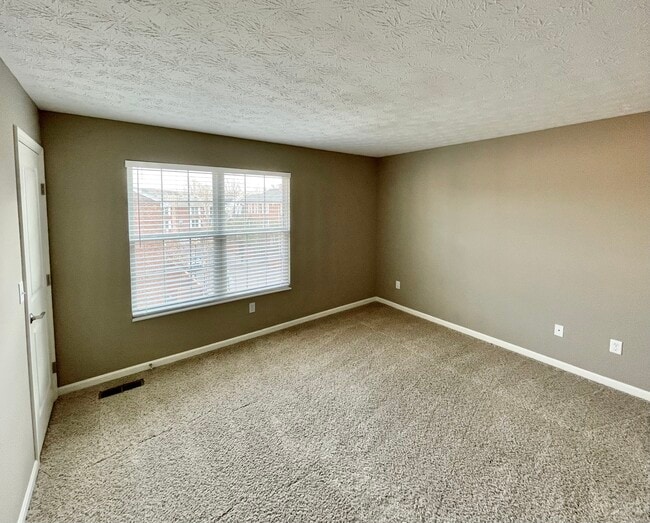 Building Photo - 219 Ice Ave