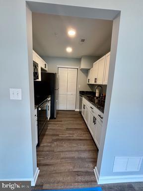 Building Photo - 5050 W Brigantine Ct