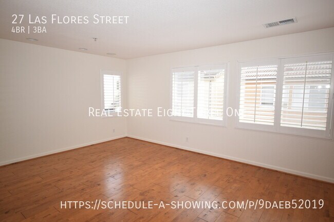 Building Photo - 27 Las Flores St