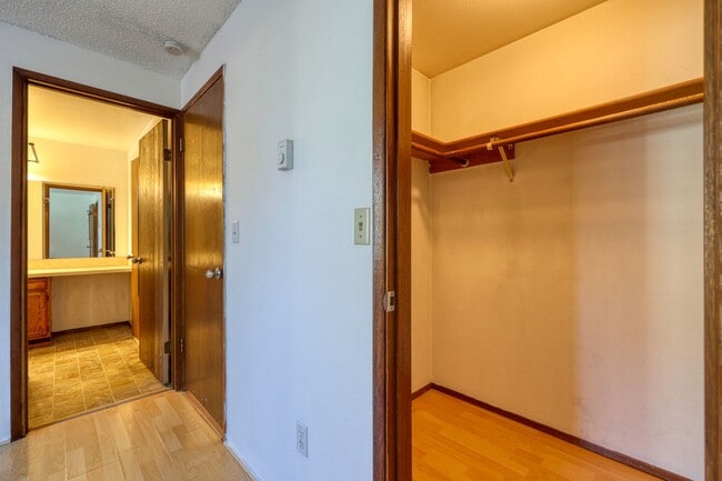 Building Photo - Cozy Lacey Rambler - Move-In Ready now! 3 bed 1 bath patio home - North Thurston S.D.