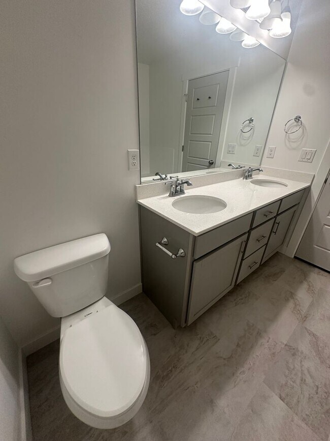 Building Photo - Gorgeous South Jordan Property!!!