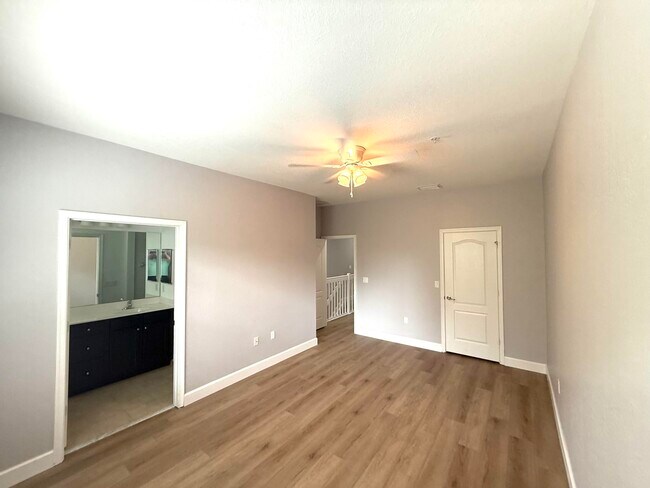 Building Photo - 9590 SW Purple Martin Way