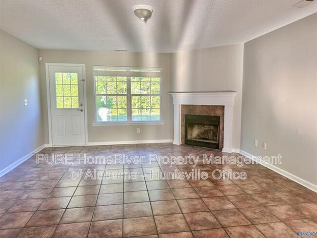 Building Photo - 423 Jasmine Dr