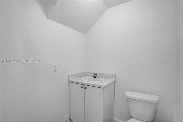 Building Photo - 58 SW 3rd Ct