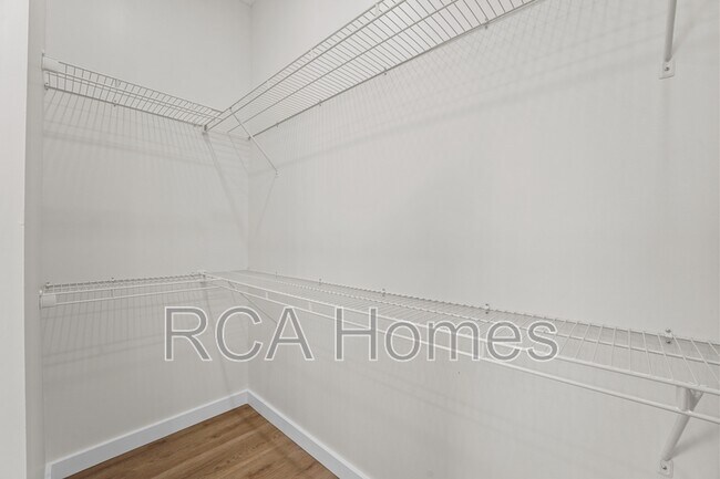 Building Photo - 45 Keystone Ave