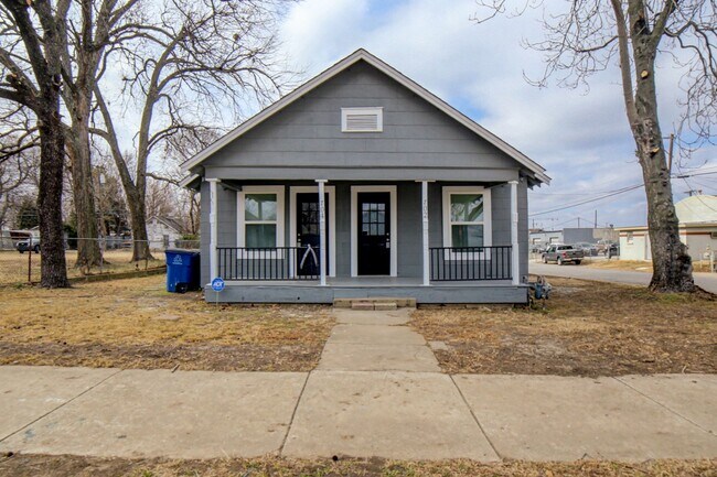 Building Photo - S Trenton Ave Triplex