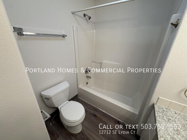 Building Photo - 12712 SE Lydia Ct