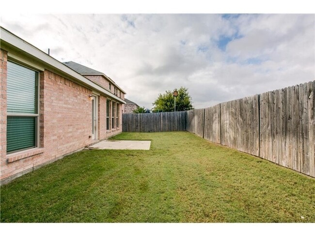 Building Photo - Welcome Home 3-2-2 Melissa ISD
