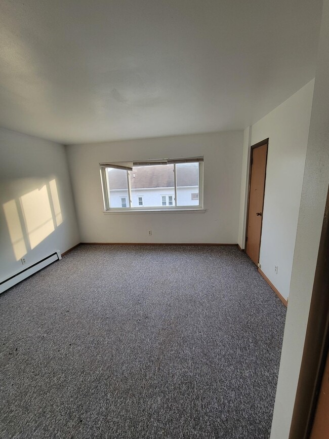 Building Photo - 6535 Beloit Rd