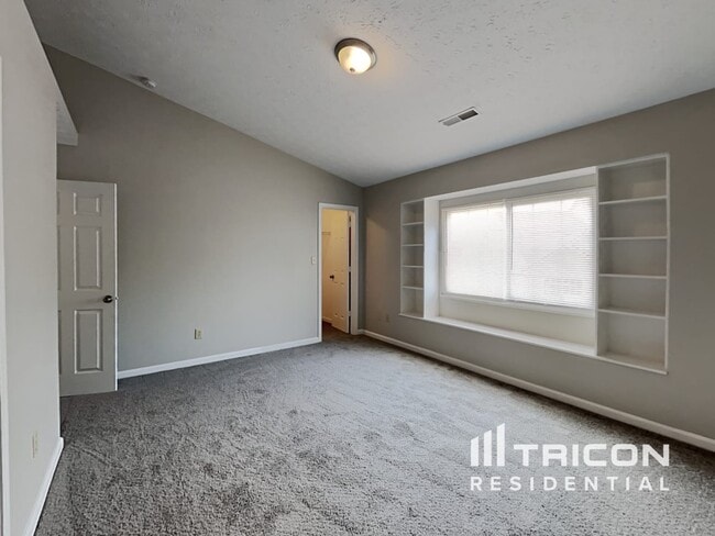 Building Photo - 2429 Grand Fir Dr