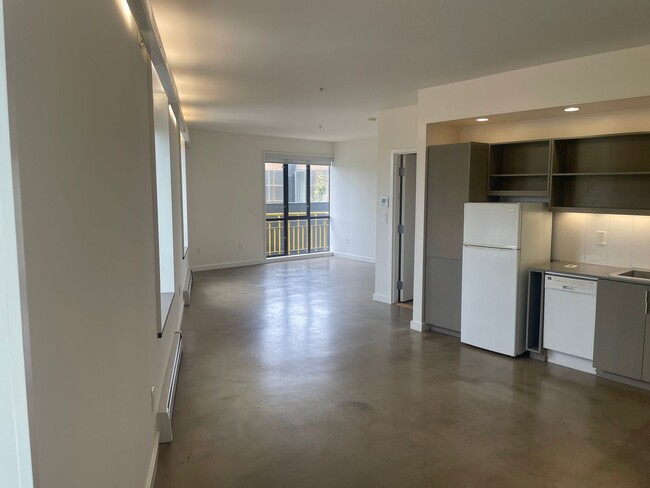 Building Photo - Large one bedroom apartment near Ashby BART