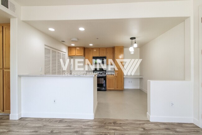 Building Photo - 1501 Secret Ravine Pkwy