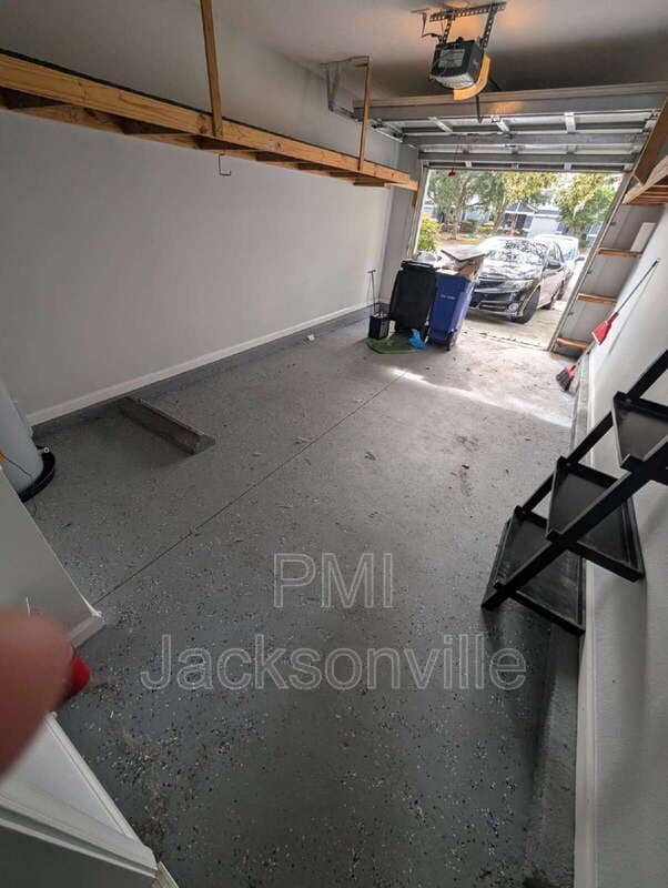 Building Photo - 1048 N Black Cherry Dr