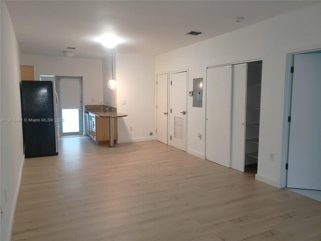 Building Photo - 1521 Euclid Ave