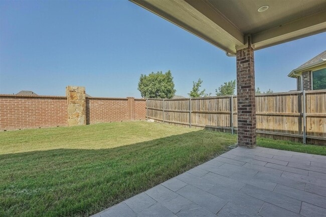 Building Photo - 1910 Graham Wy