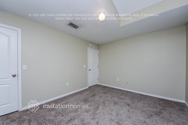 Building Photo - 5541 Silver Thistle Ln