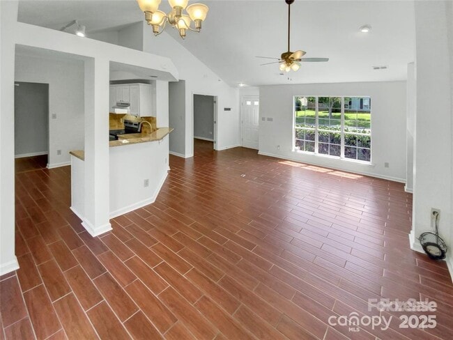 Building Photo - 6614 Flat Creek Dr