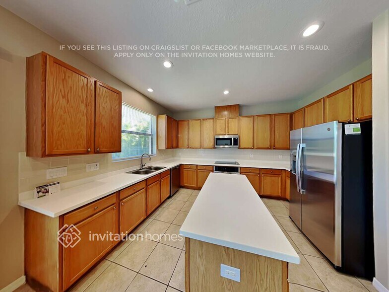 Building Photo - 20351 Chestnut Grove Dr