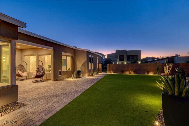 Building Photo - 2560 Bridle Oaks Ct