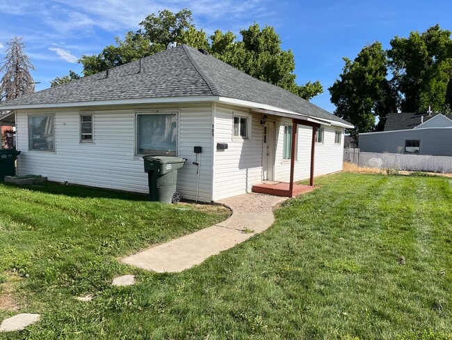 Building Photo - 589 W Duplex