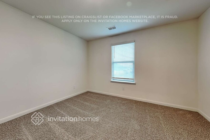 Building Photo - 3032 Chico Dr
