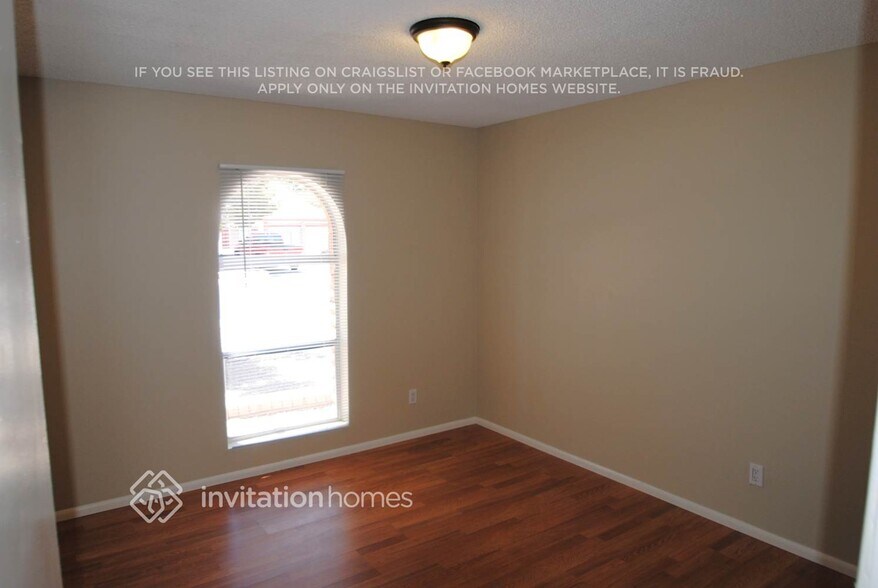 Building Photo - 5216 W Laurie Ln