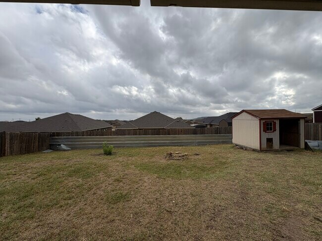 Building Photo - 2404 Griffin Dr