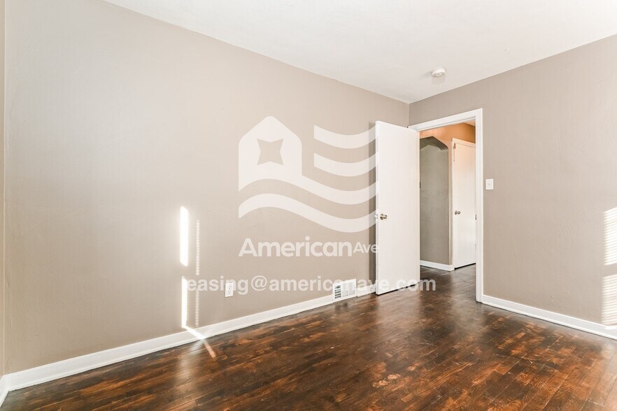 Building Photo - 3506 Foster Rd