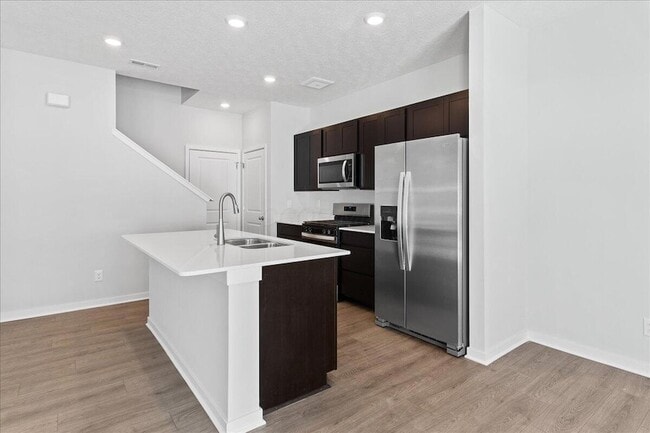 Building Photo - 1489 Jarry Ave